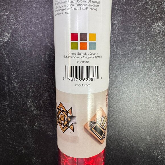 Cricut Premium Holographic Vinyl Art Deco Origins Sampler Glossy 6 Sheets 12x12 - Picture 2 of 2